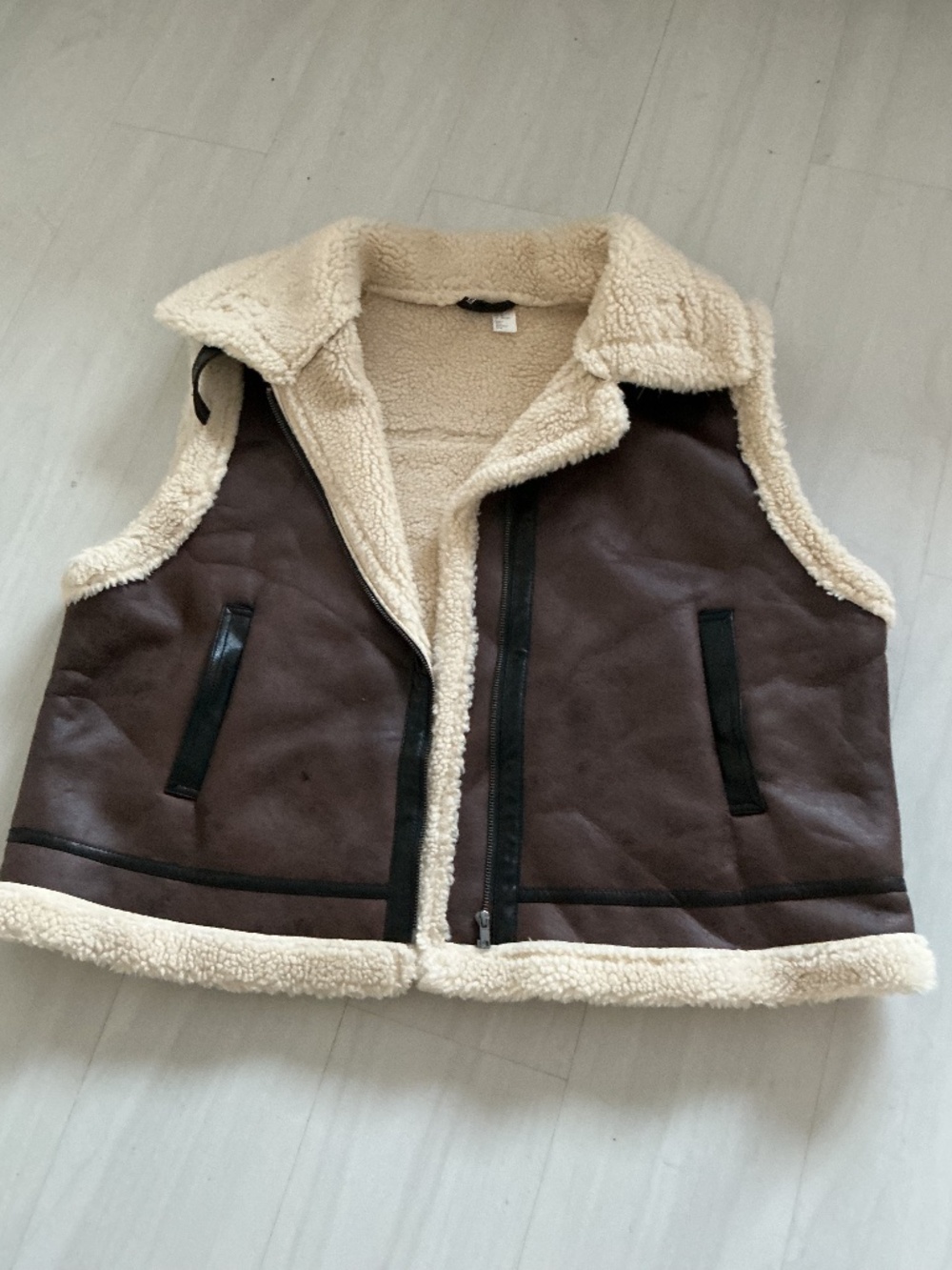 Divided Men's Sz XL Faux Fur & Faux Leather Vest Full Zip Brown Pockets Buckle